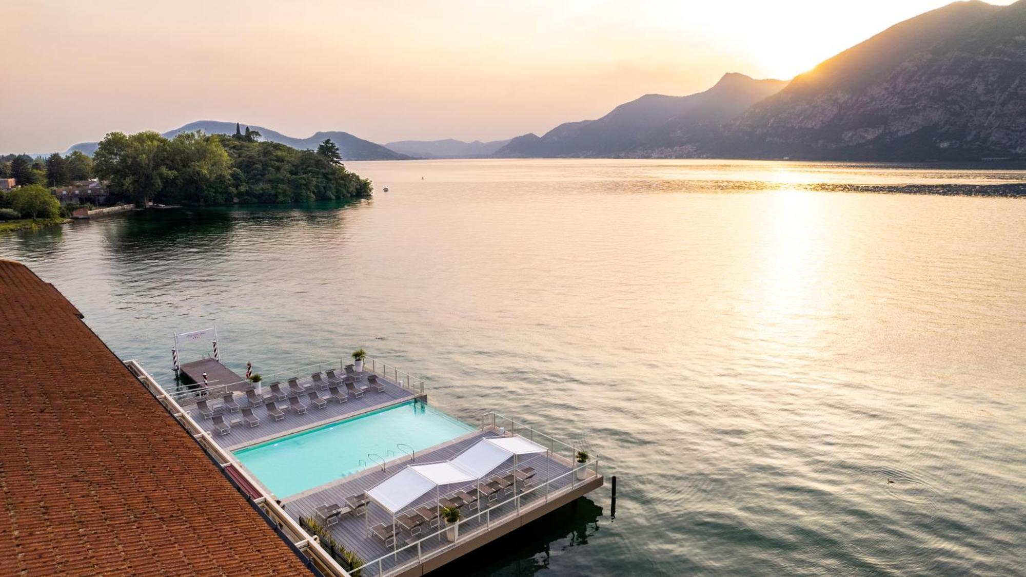 Araba Fenice Hotel Исео Экстерьер фото