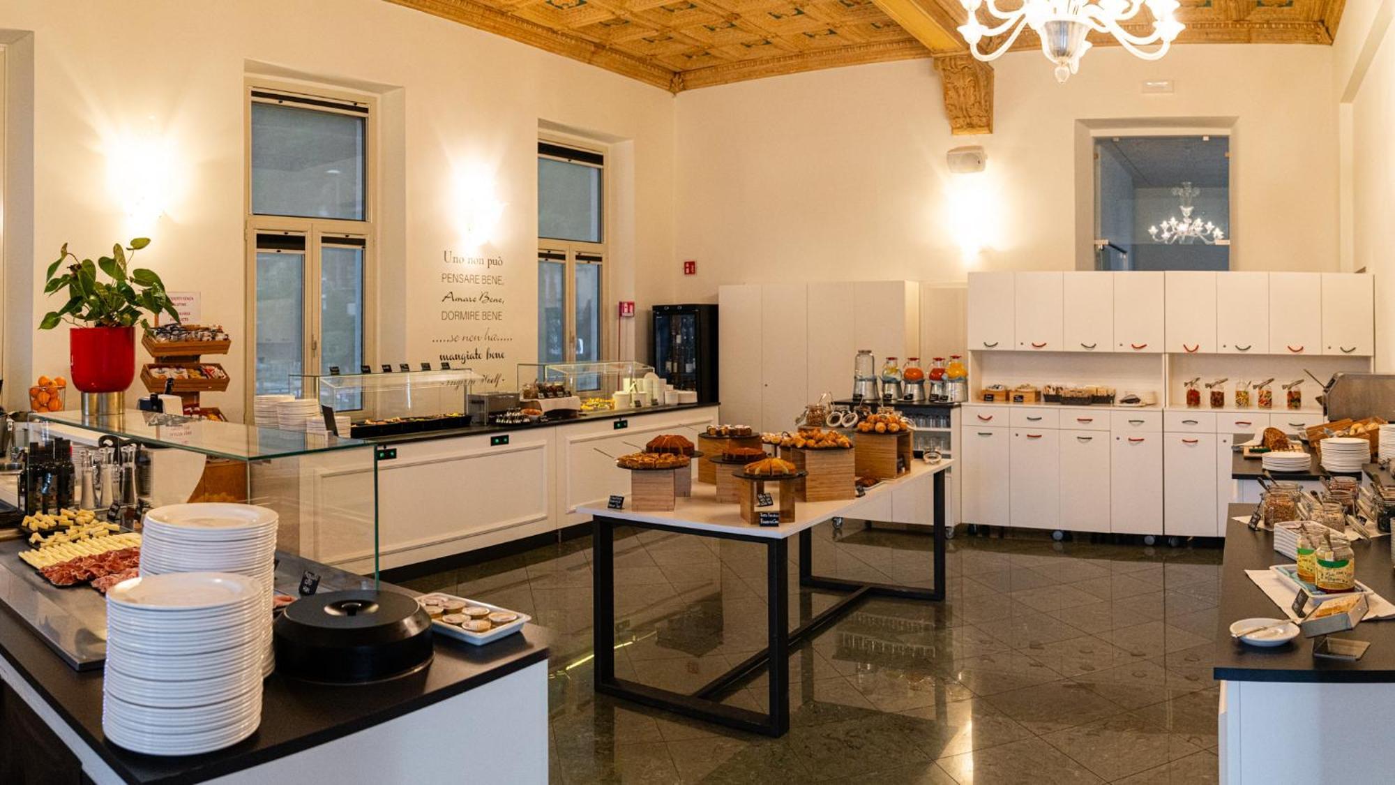 Araba Fenice Hotel Исео Экстерьер фото